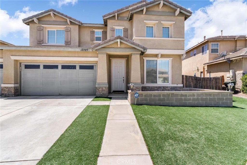 Photo of Listing #IV25141312