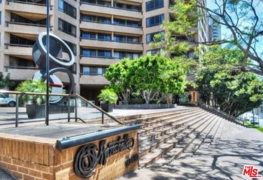 Photo of Listing #25556123