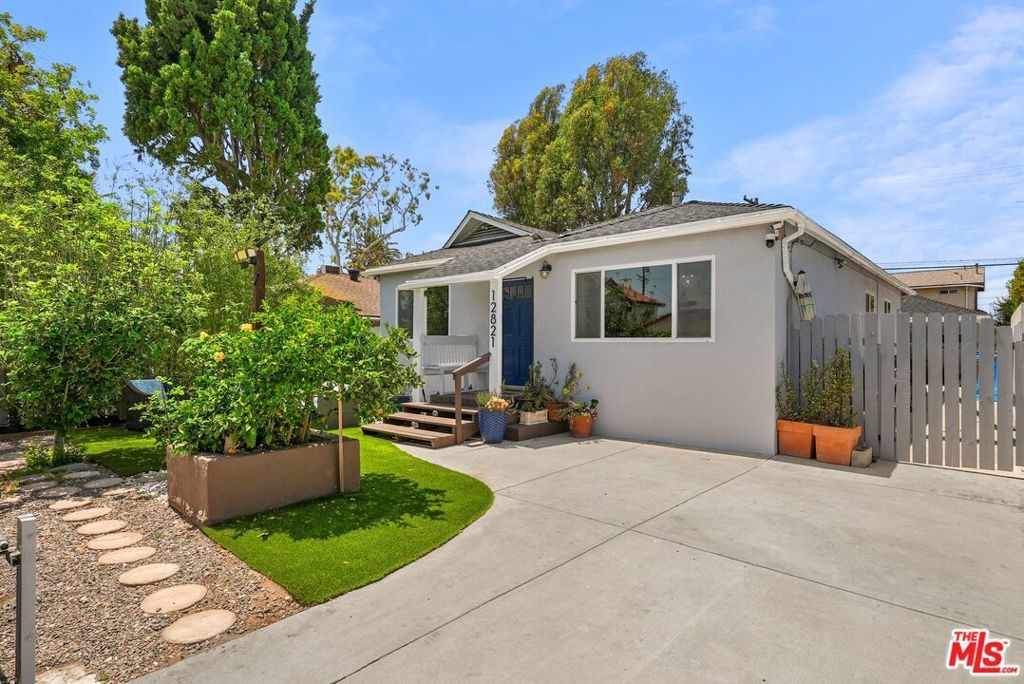 Photo of Listing #25552335