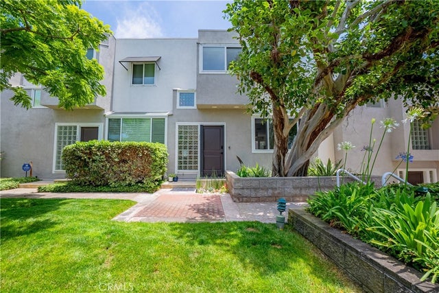 501 Herondo St #11, Hermosa Beach.