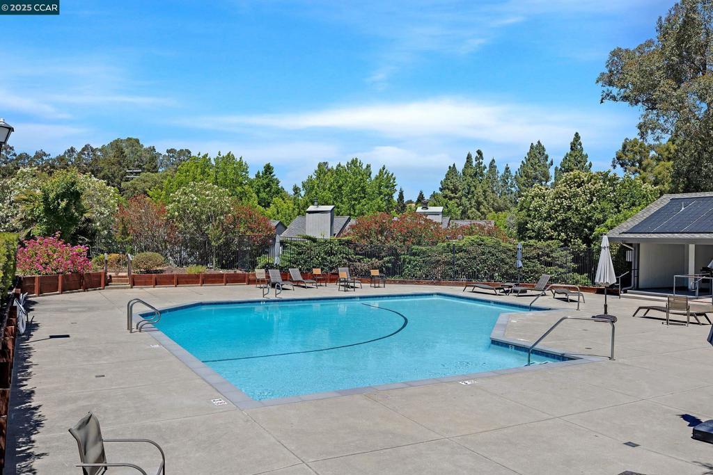 Photo of Listing #41102579