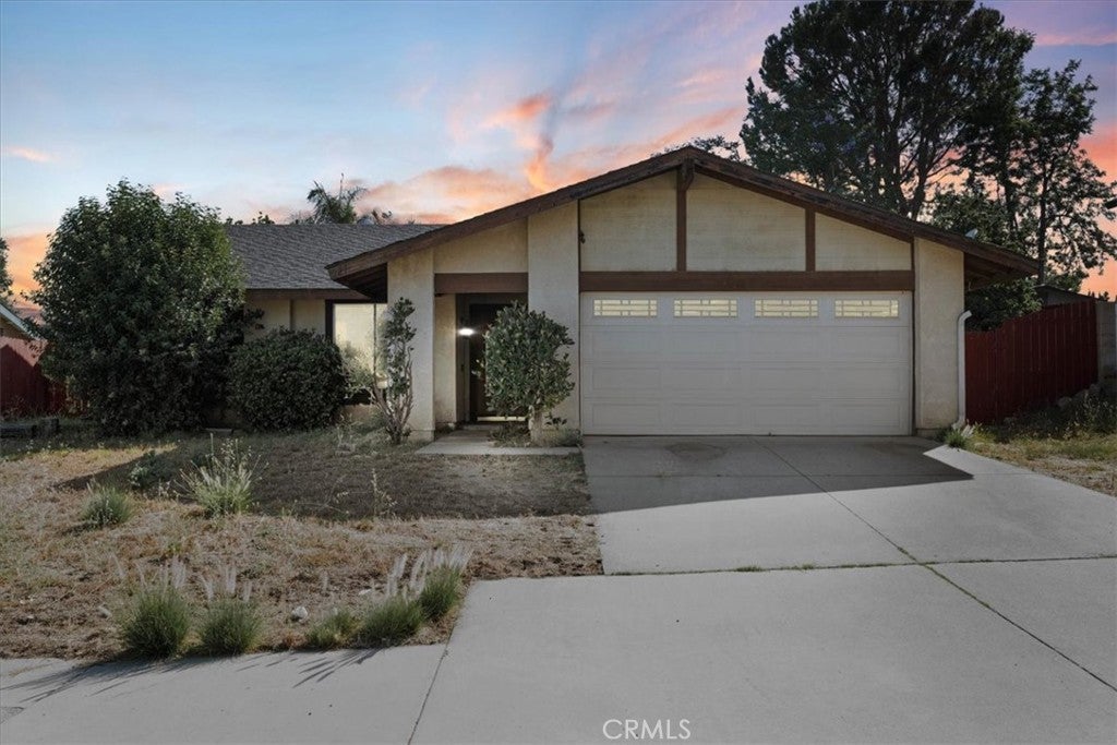 Photo of Listing #IV25139185