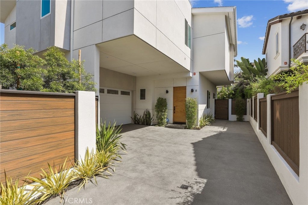 Photo of Listing #SB25141755