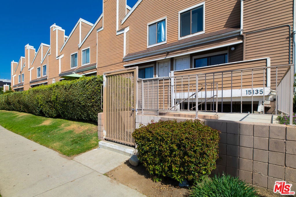 Photo of Listing #25554493