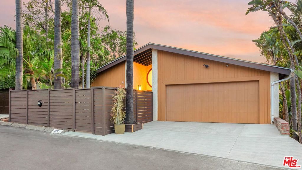 Photo of Listing #25557089