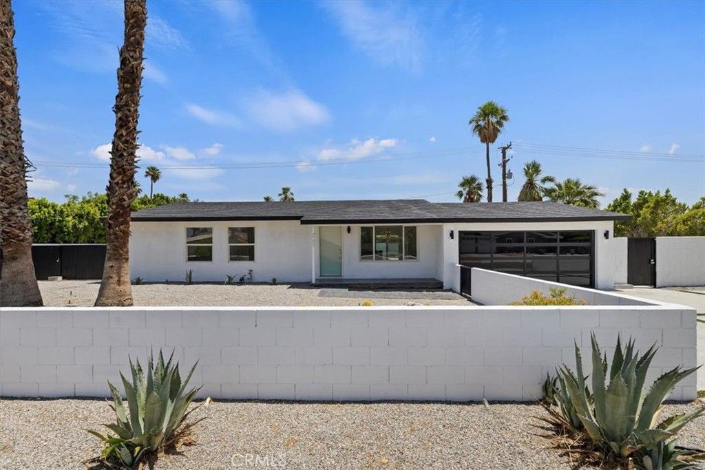 2002 Whitewater Club Drive, Palm Springs