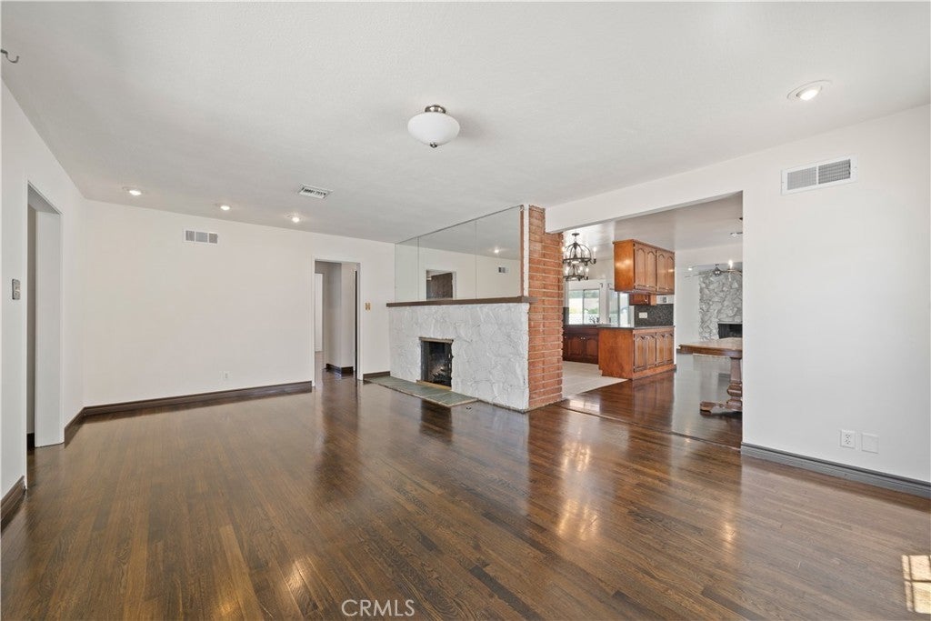 Photo of Listing #OC25142653