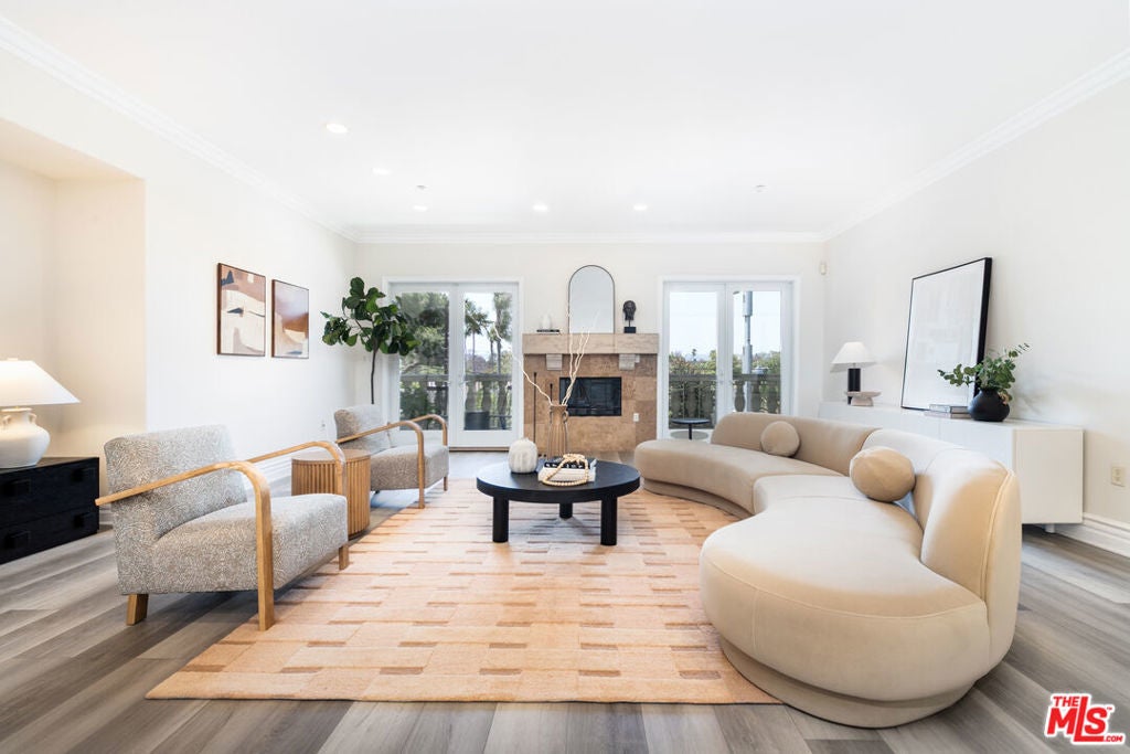 Photo of Listing #25557179