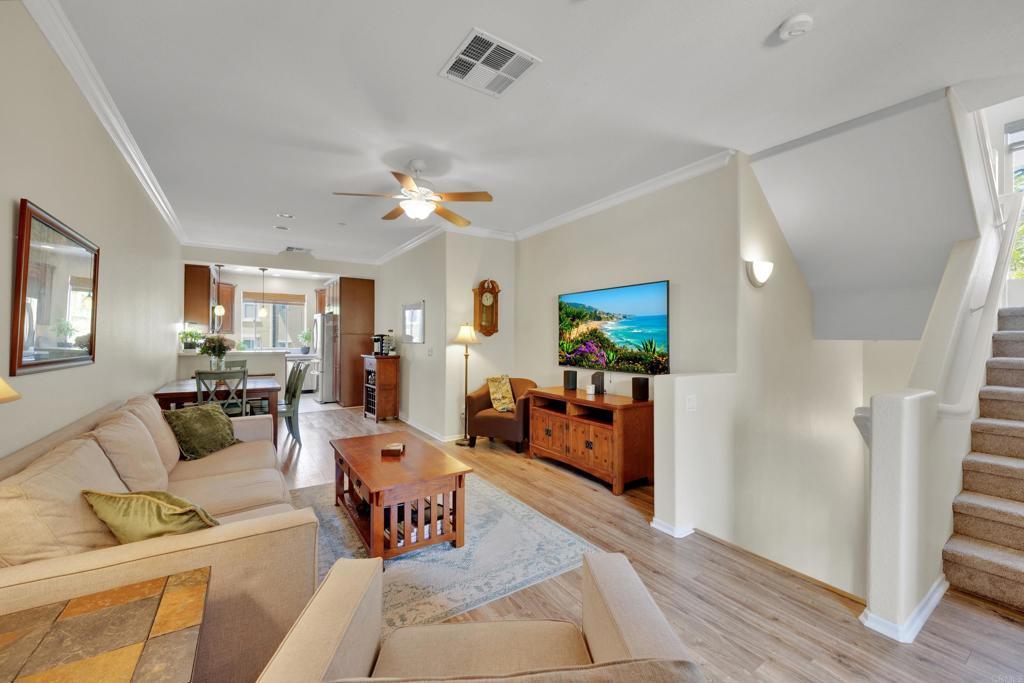 Photo of Listing #PTP2504747