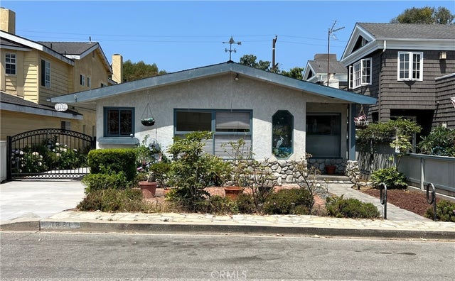1821 Laurel Avenue, Manhattan Beach.