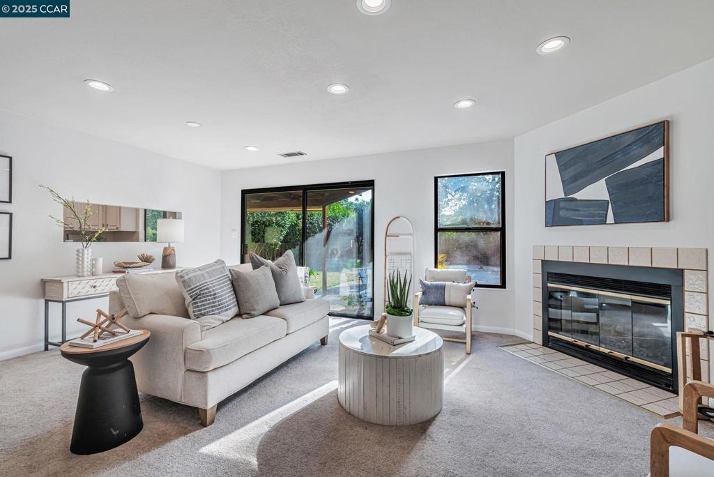 Photo of Listing #41102711