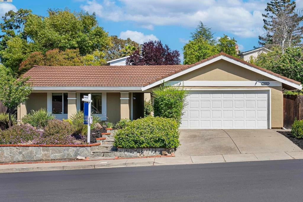 Photo of Listing #41102744