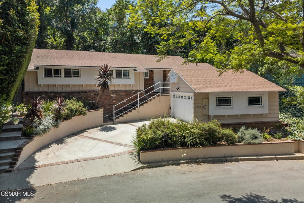 Photo of Listing #225003217