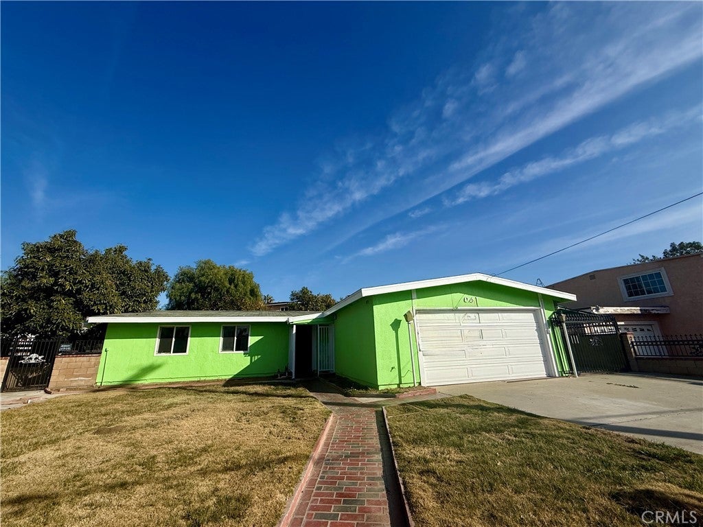 Photo of Listing #CV25143389