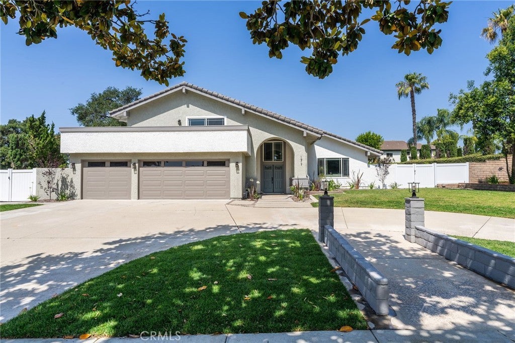 Photo of Listing #DW25143420