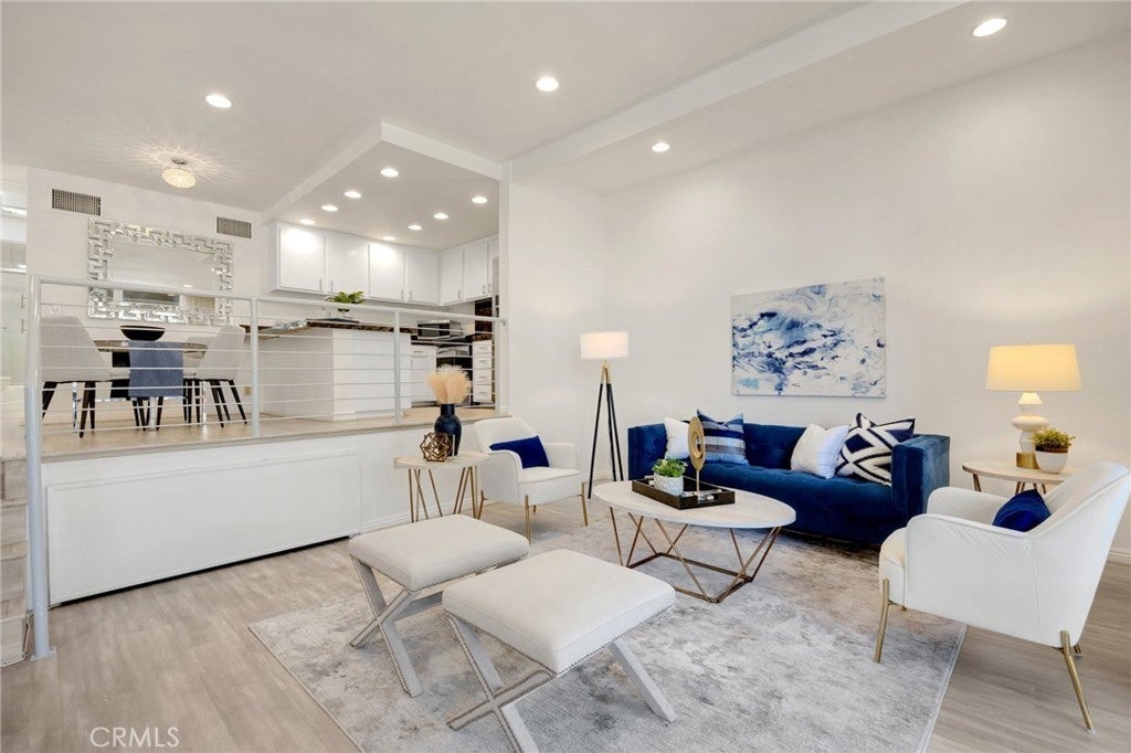 Photo of Listing #RS25142966