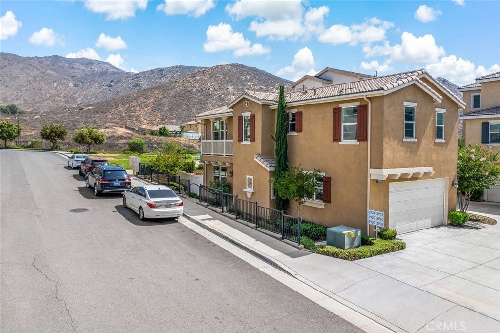 Photo of Listing #SW25135705