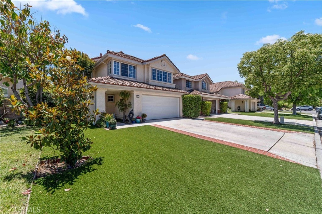 Photo of Listing #SR25140472