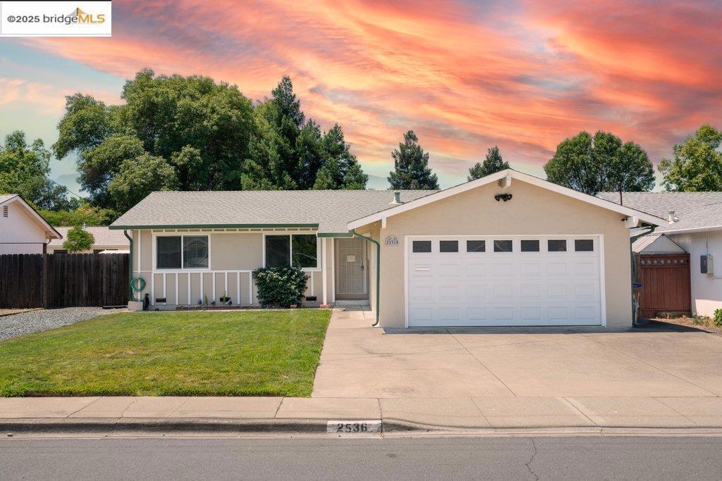 Photo of Listing #41102848