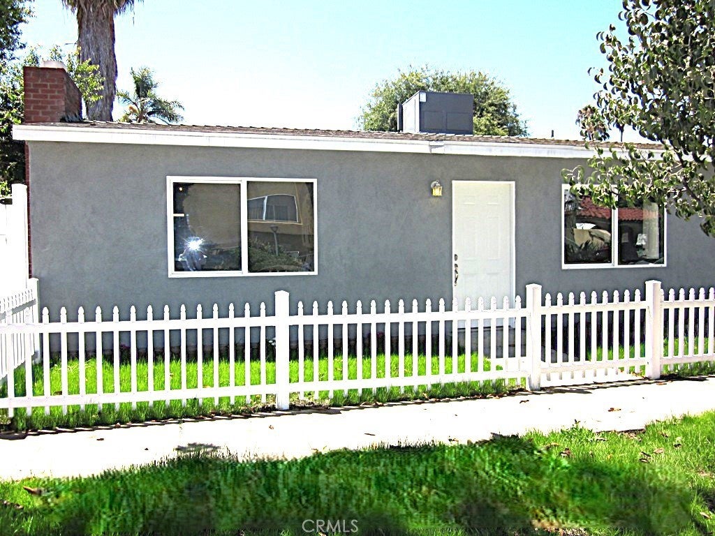 Photo of Listing #SR25133303