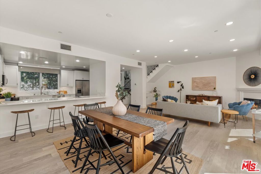 Photo of Listing #25547845