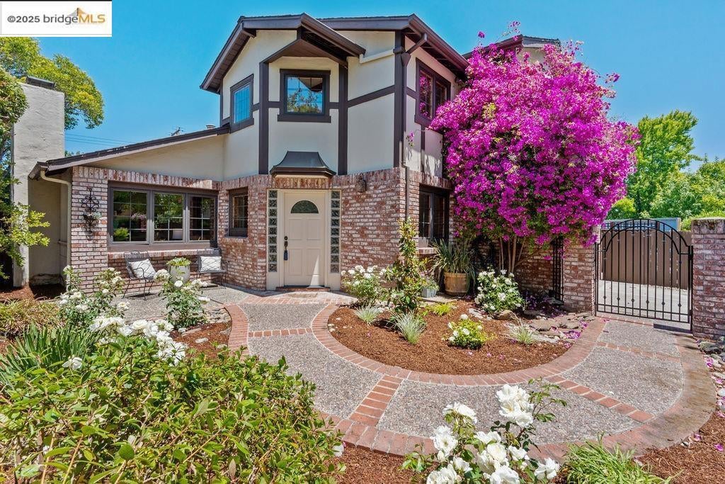 Photo of Listing #41102859