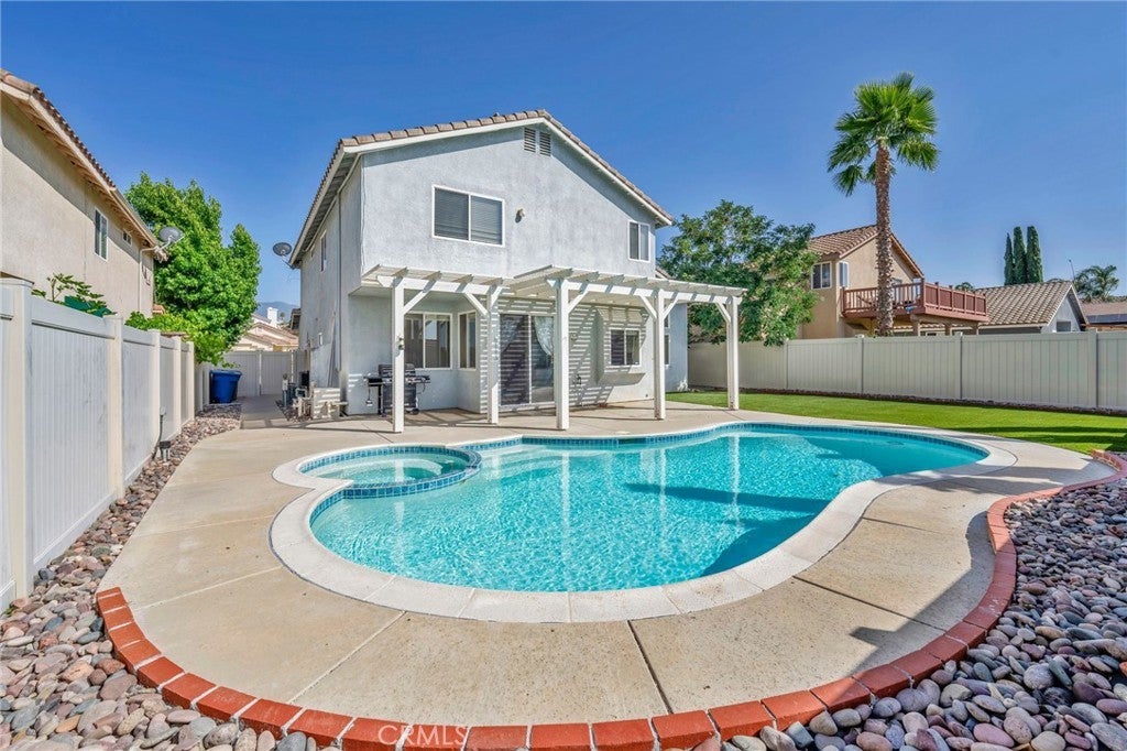 Photo of Listing #SW25143400