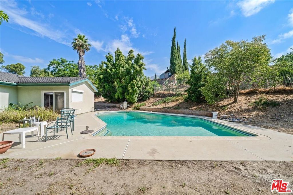 Photo of Listing #25557353