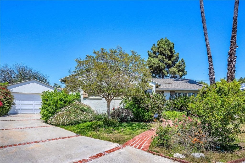 Photo of Listing #SR25143938