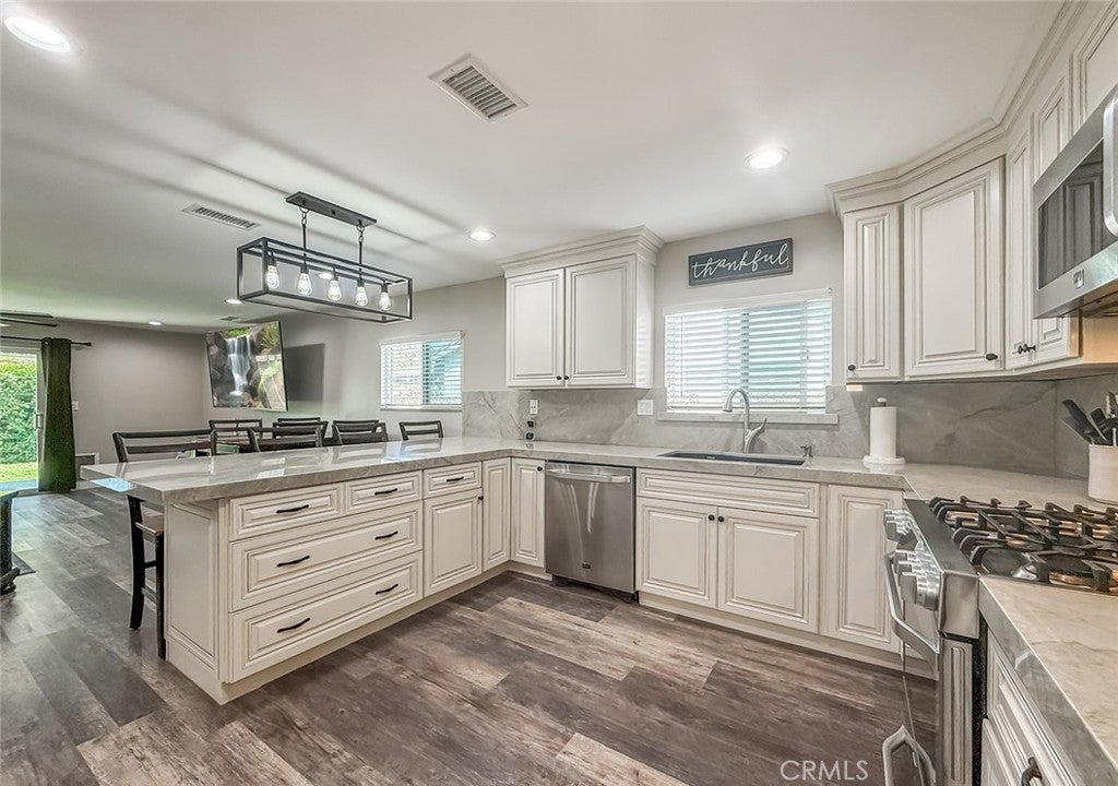 Photo of Listing #SR25143375