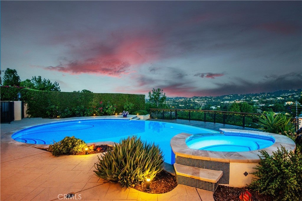 Photo of Listing #SR25144077