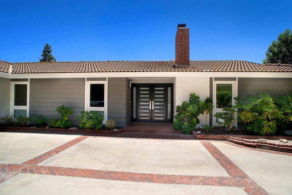 Photo of Listing #SR25144165