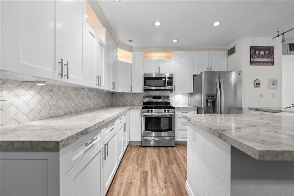 Photo of Listing #OC25143886