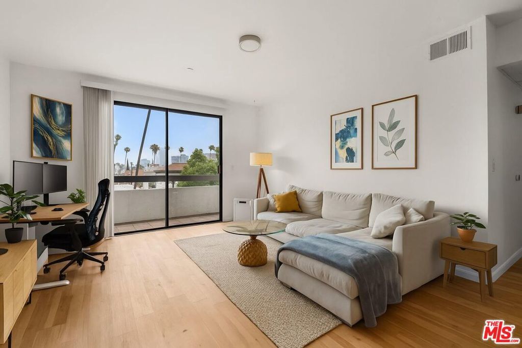 Photo of Listing #25557753