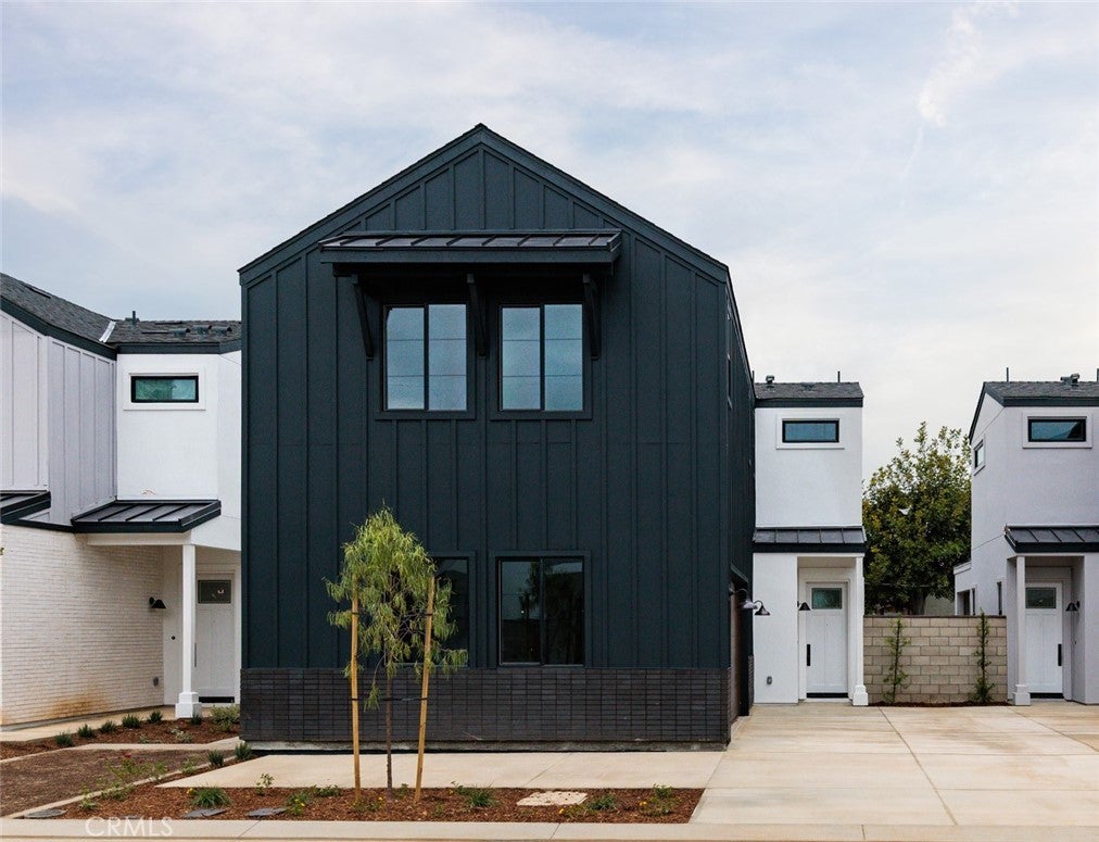 Photo of Listing #OC25141297