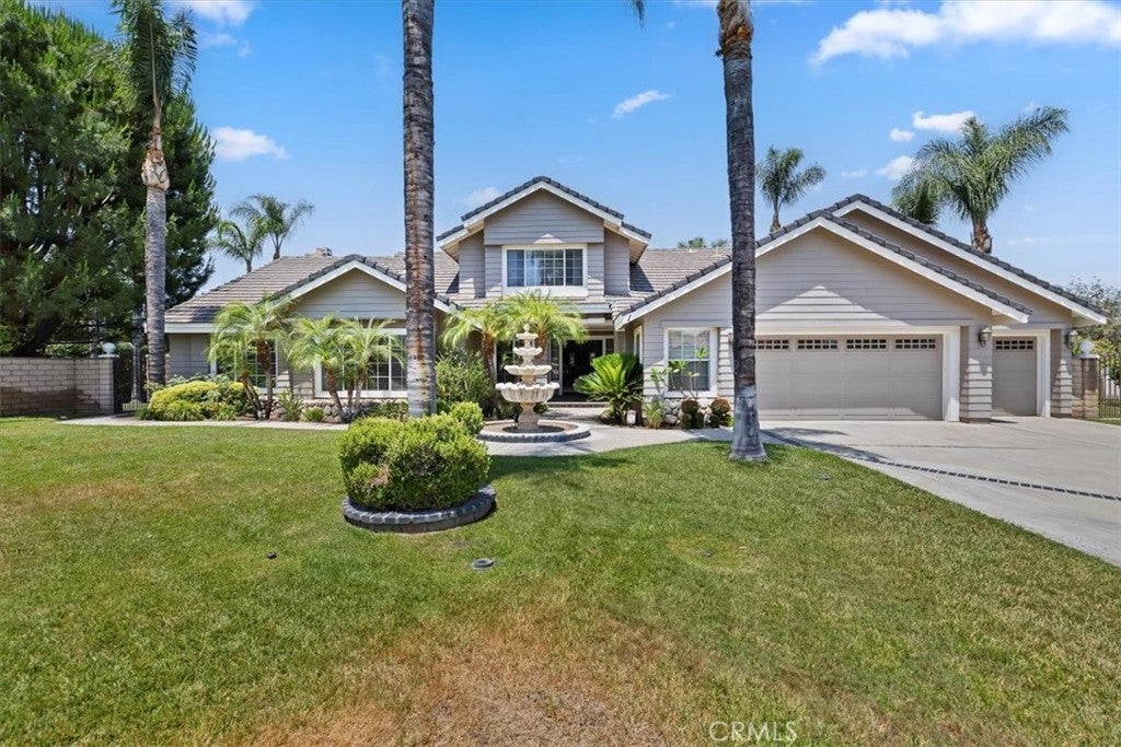 Photo of Listing #IV25144327