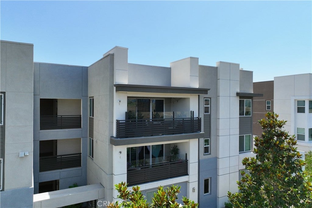 Photo of Listing #SR25144359