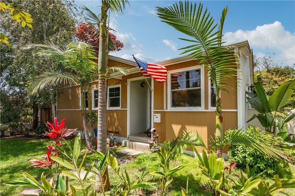 Photo of Listing #PV25142914