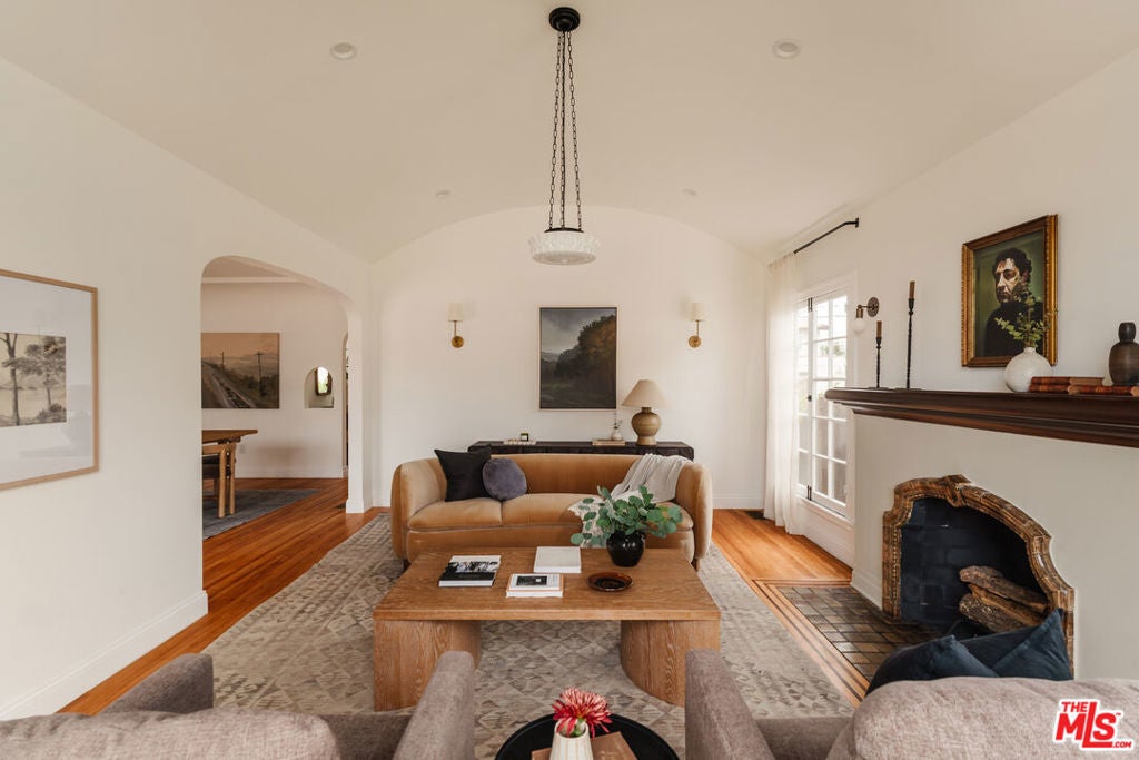 Photo of Listing #25558061