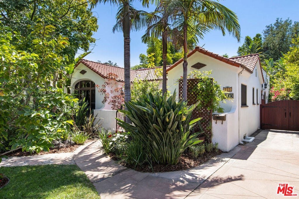 Photo of Listing #25554095