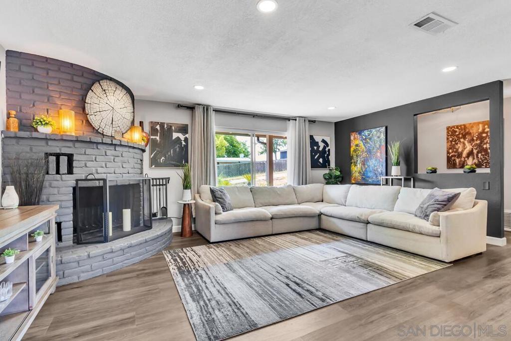 Photo of Listing #250031900SD