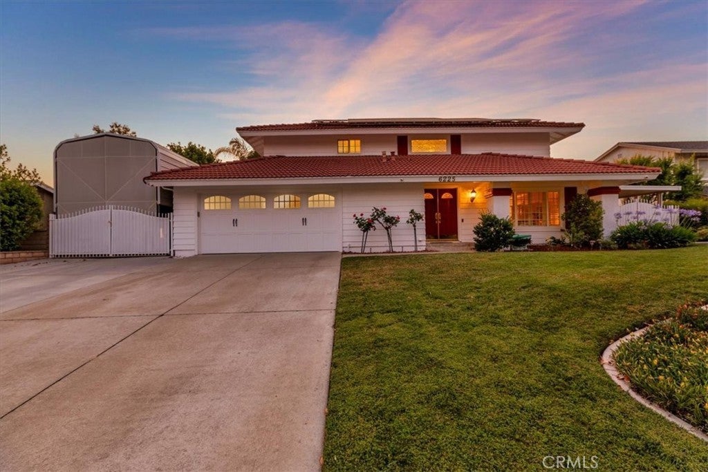 Photo of Listing #IV25141887