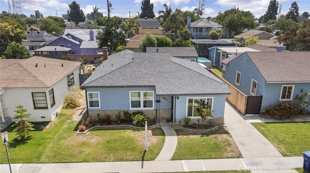 Photo of Listing #PV25141945