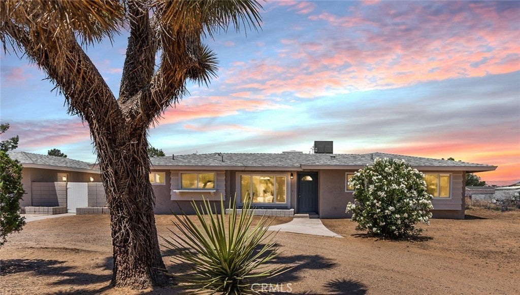 Photo of Listing #IV25143835