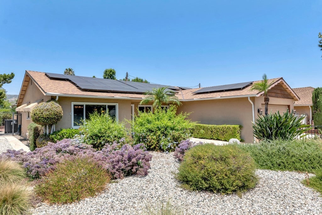 Photo of Listing #SR25135787