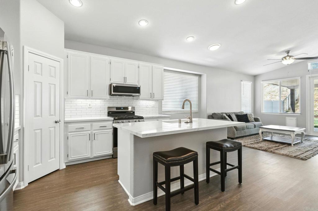 Photo of Listing #PTP2504835