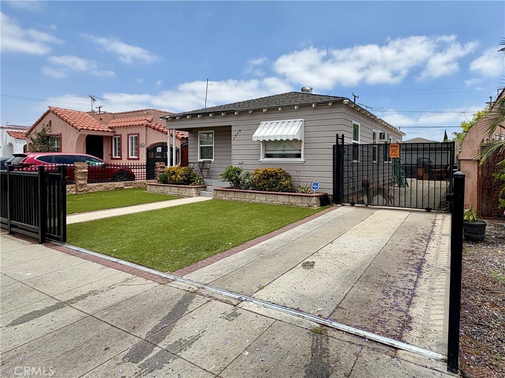 Photo of Listing #PW25144349