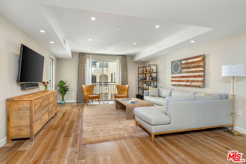 Photo of Listing #25557671