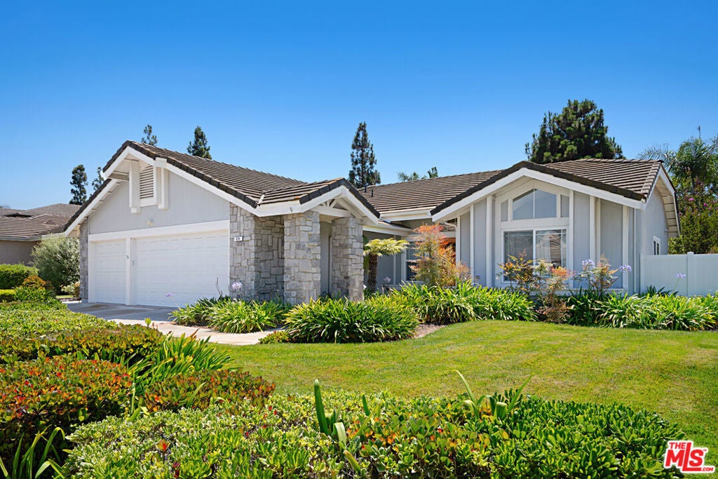 Photo of Listing #25556279