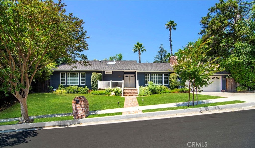 Photo of Listing #SR25143326